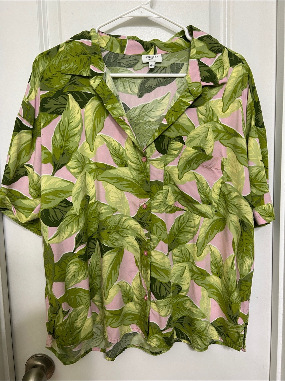 Cabana by Crown & Ivy Tropical Leaf Button-Up Shirt in Pink & Green Large